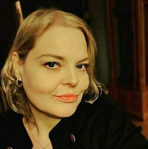 Meet your Posher, Harmony